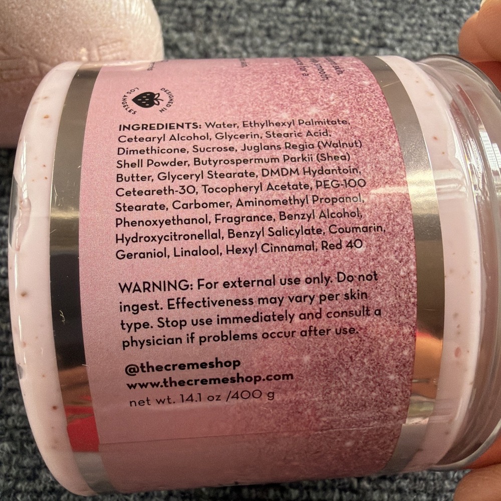 The Creme Shop X Hello Kitty Lovely Luxury Set Coco Rose Scented Bath Bomb,Scrub - Picture 6 of 15